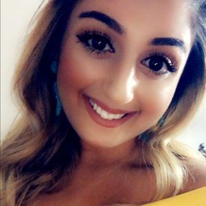 Meet your Posher, Meena